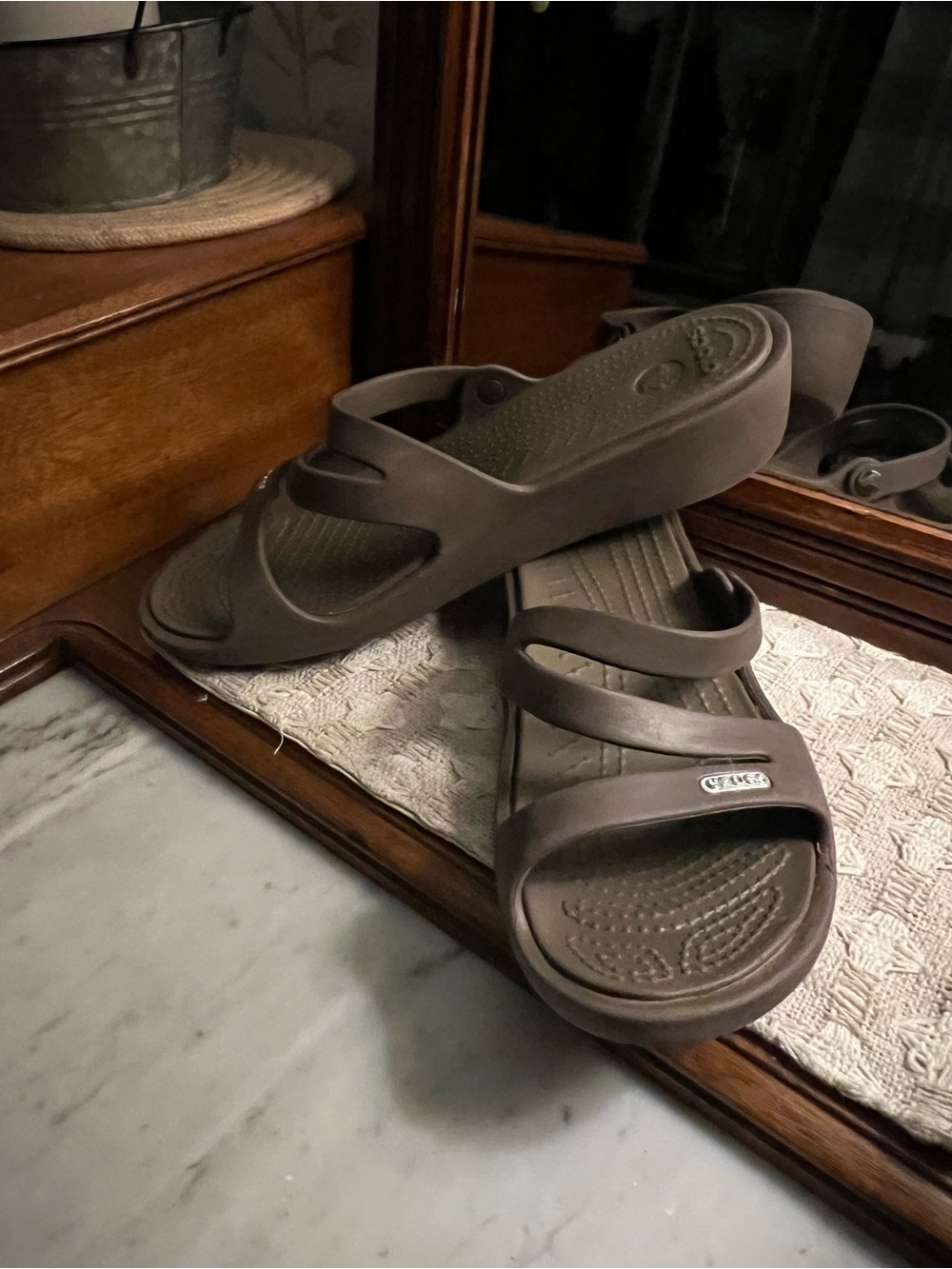 CROCS Classic Patricia Strappy Slip On Wedge Summer Sandals Brown Women's Sz 9